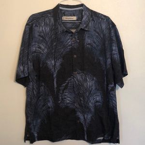 Tommy Bahama 100% silk short sleeve button down